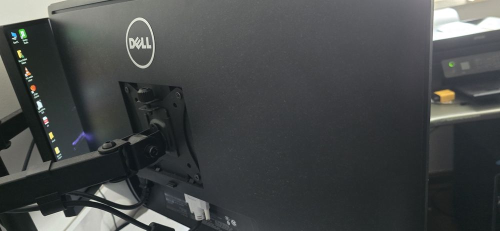 Monitor DELL 24"