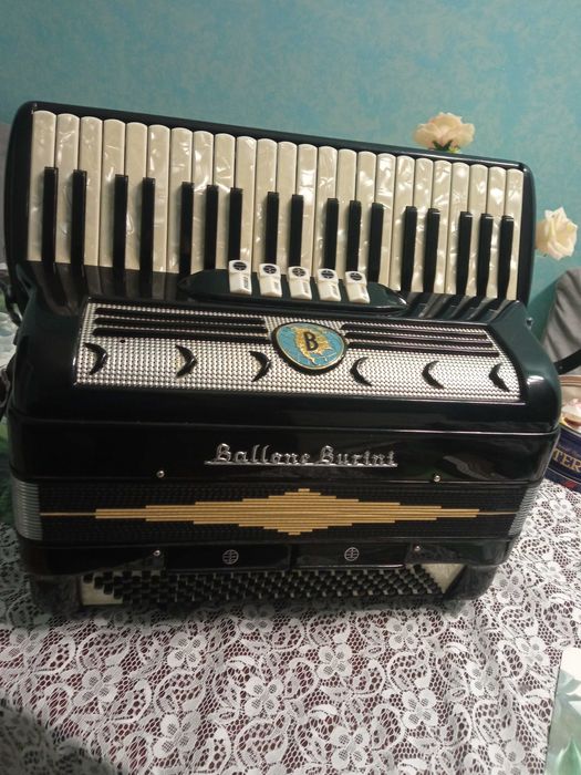 Akordeon Balone Burini 120 B