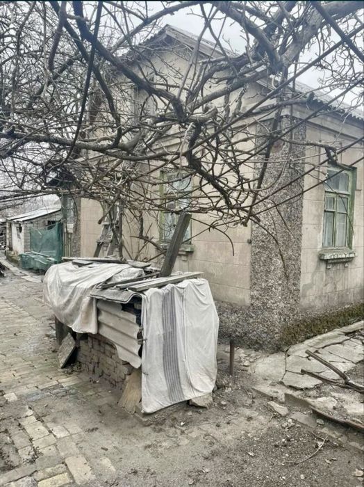 Продаж будинку центр міста вул. Єднання / 10 соток землі