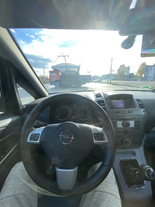 Продам Opel zafira