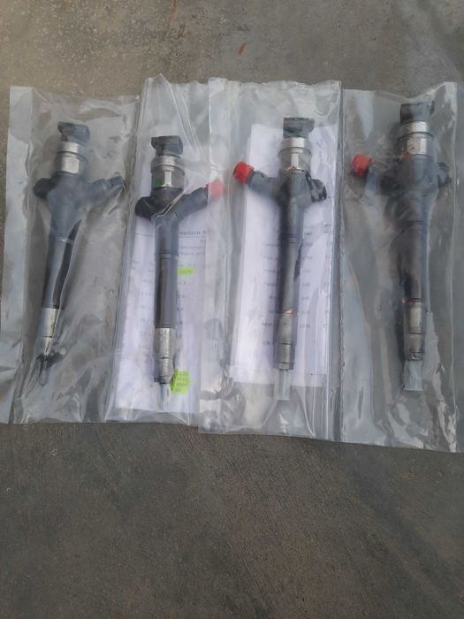 Форсунки для тойота авенсіс. 1 штука.