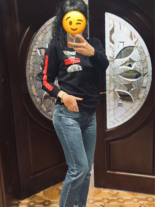 Продаю женский свитшот Alexander McQueen  Оригинал М