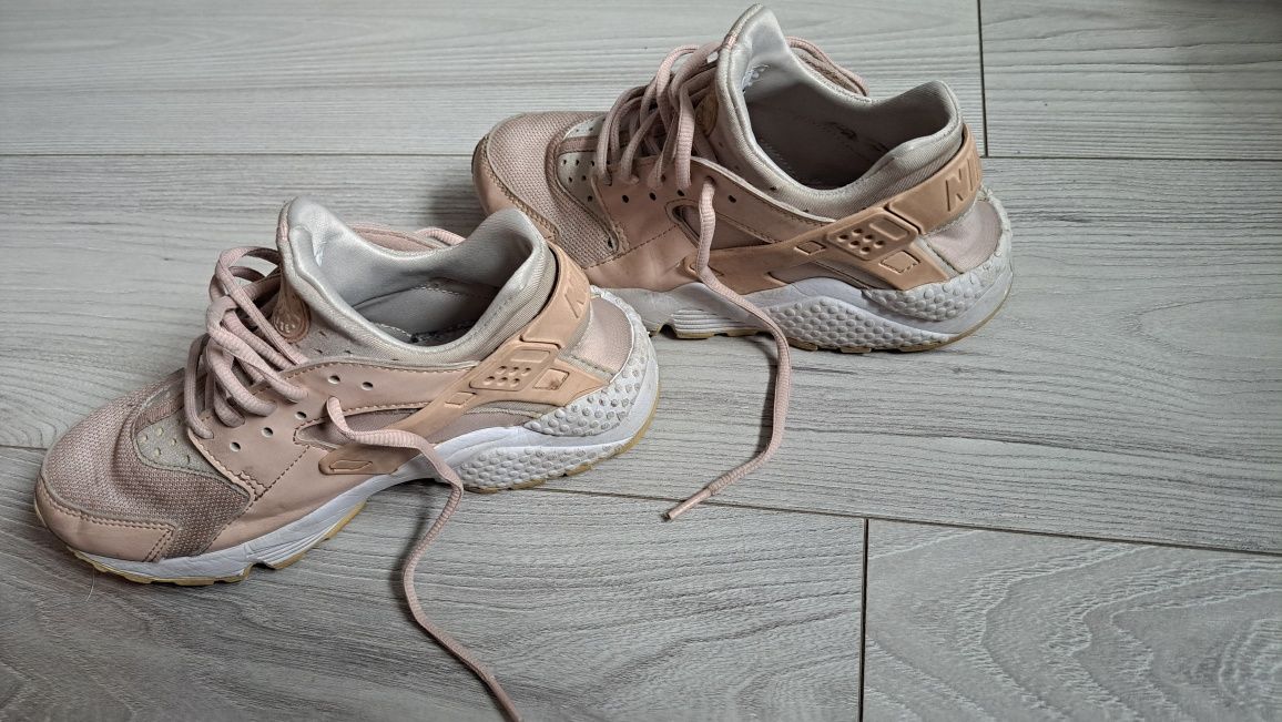 Nike huarache deals 36.5