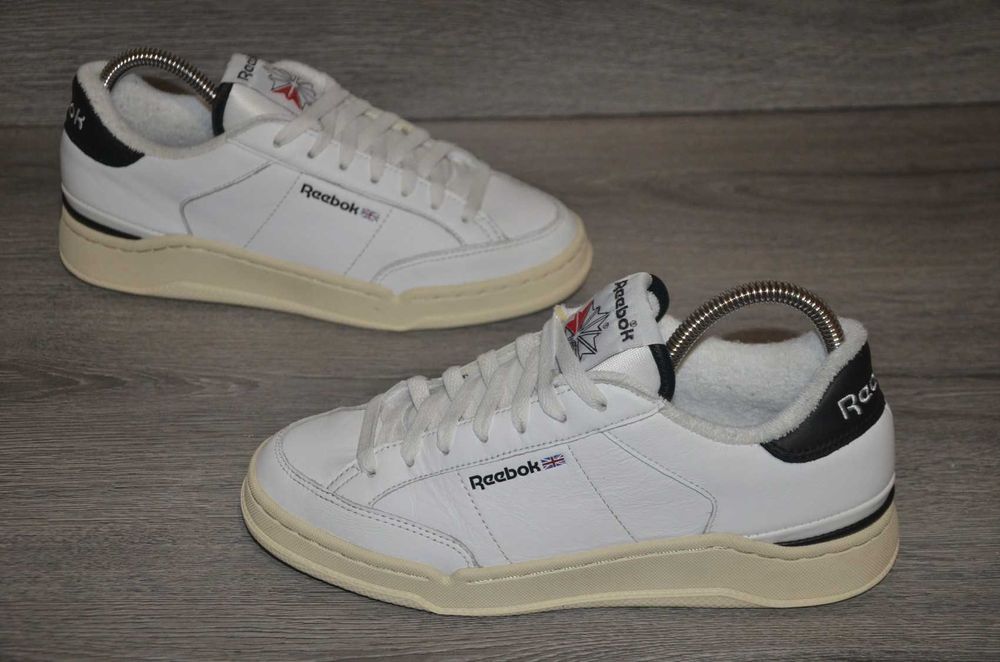 Продам кросівки шкіряні Фірма Reebok.