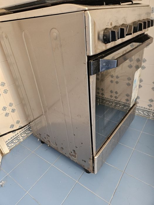 Fogão Indesit 4 Bocas com Forno – Totalmente Funcional
