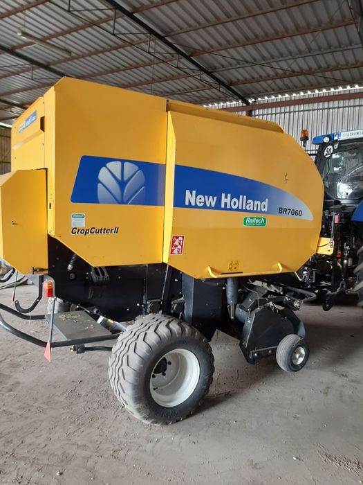 Prasa new holland br7060