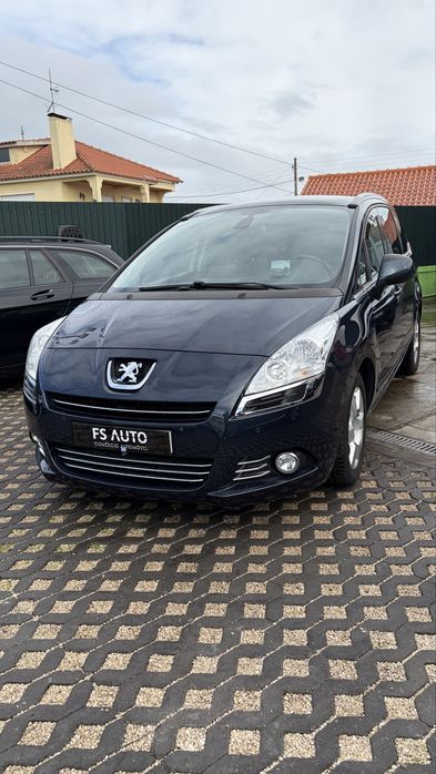 PEUGEOT 5008 ALLURE