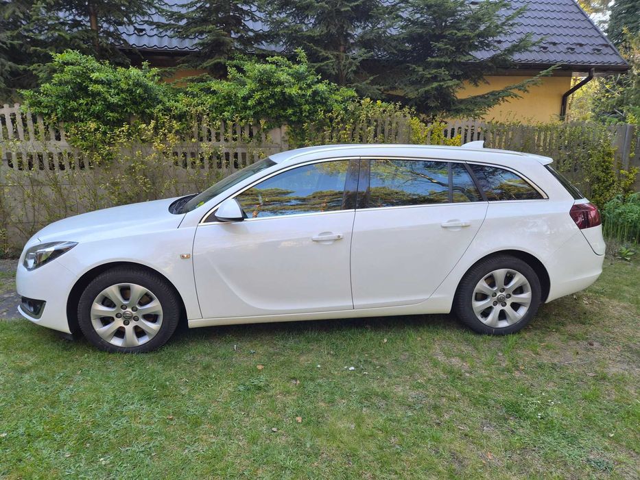 OPEL INSIGNIA  kombi z 2017 r.  Wersja 2.0 CDTI Automatik
