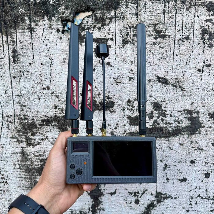 СПУК-4 — портативний детектор FPV-дронів, 4 діапазони, до 7,5 ГГц