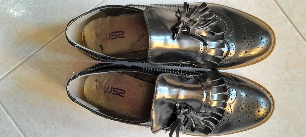 Sapatos unissexo nr 39