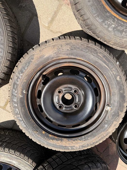 Koła zimowe 14 Ford Fiesta mk5 mk6 Focus I + 185/60R14 Semperit