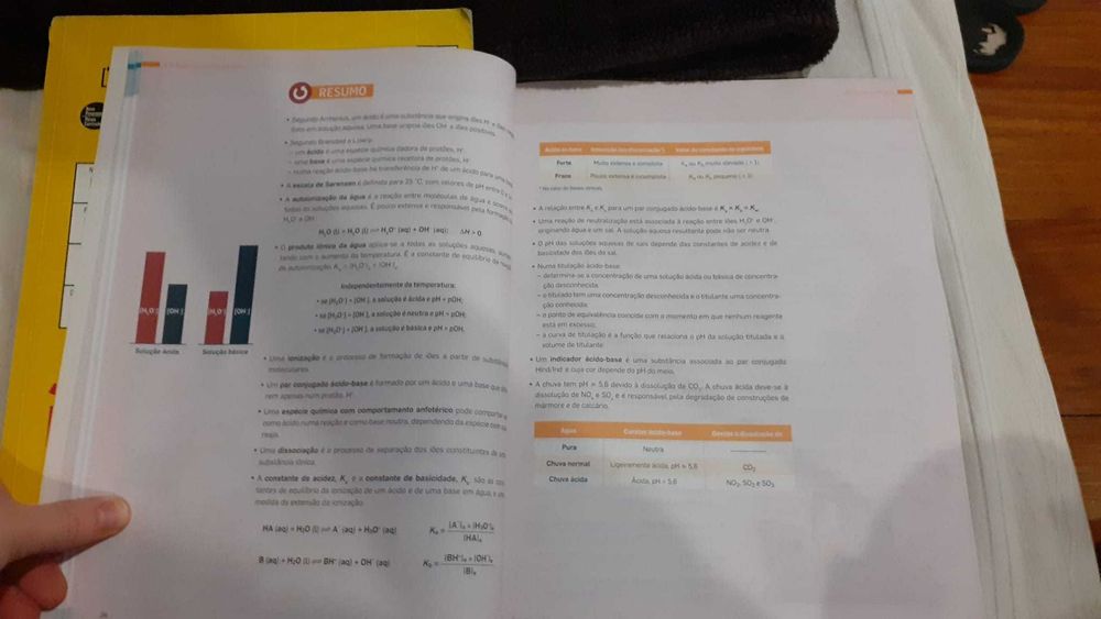 Manual e caderno de atividades Química 11´º ano Texto