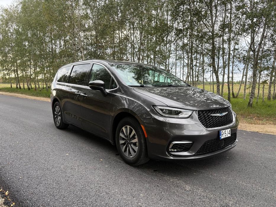 Chrysler Pacifica 7 os. hybryda PLUG IN, ACC, jezyk polski