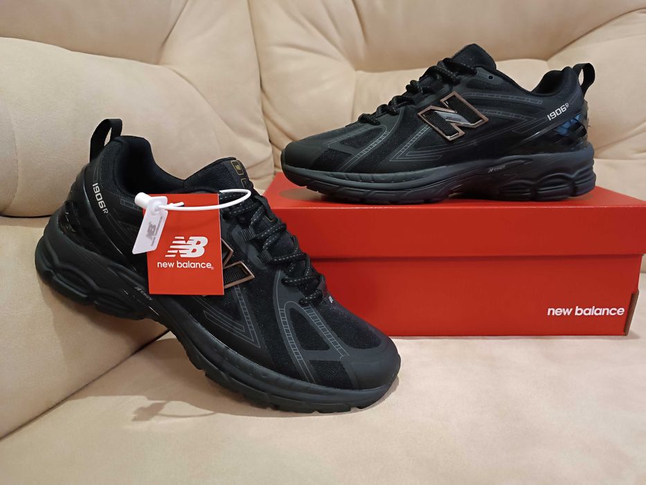 чоловічі кросівки New Balance 1906 R