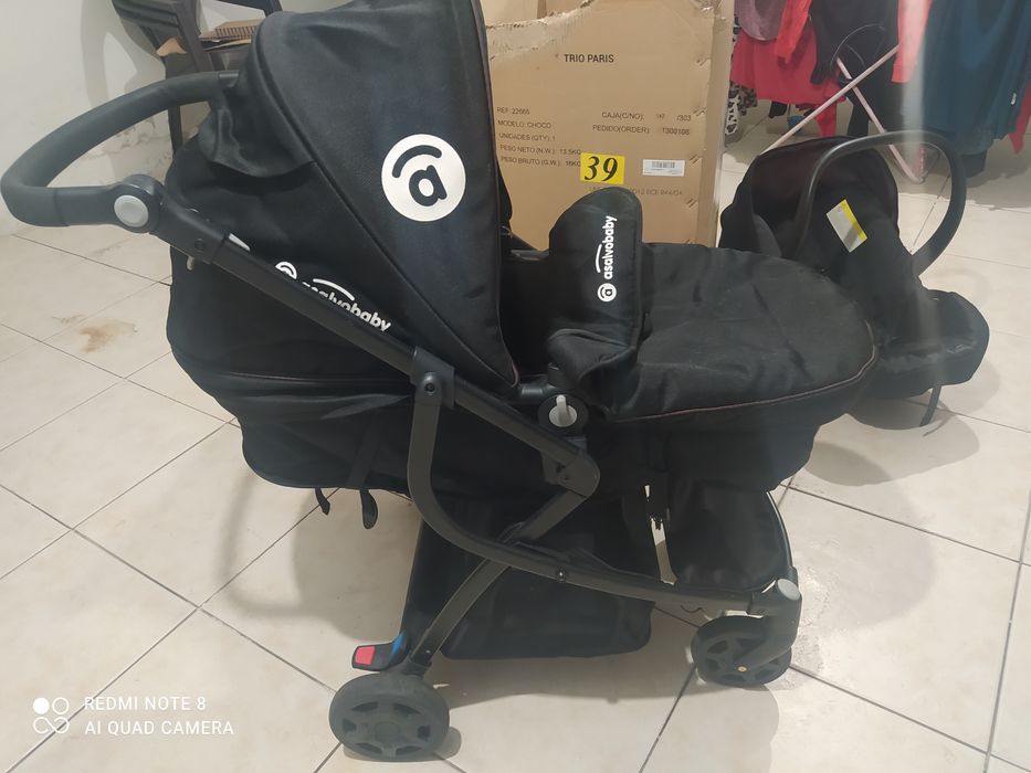 Vendo carrinho de bebe com alcofa e o ovo