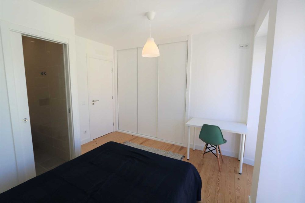 Quarto com casa de banho privada, Arroios - Lisboa