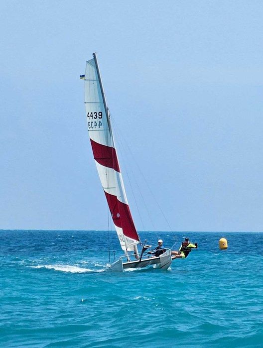 Profesjonalny katamaran TOPCAT K1 (2015)