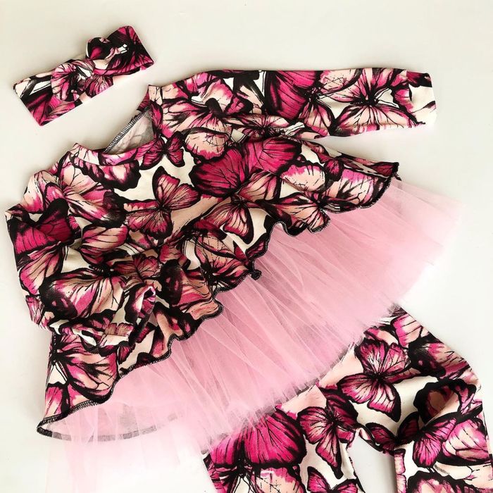 Неймовірно гарний костюмчик для дівчинки!