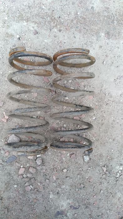 Пружини передні від Шкоди Філіції дізільной.