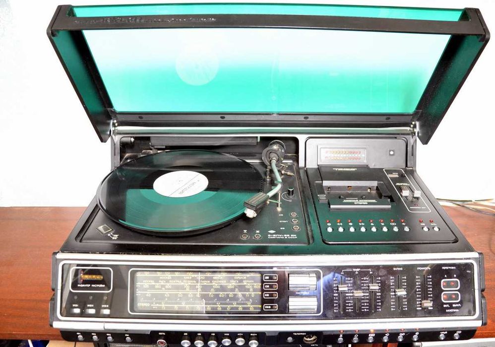 Обмен - музыкальный центр ТАКТ-011 на магнитофон  МАЯК-011 МАЯК-005