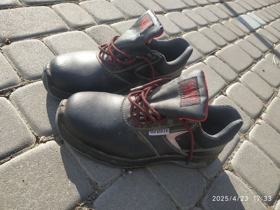 Черевики робочі р.44 з мет.вставкою