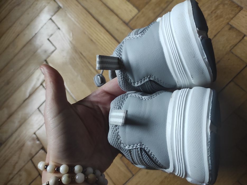 Buty, Snickers, sprandi rozmiar 35