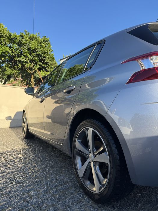 Peugeot Cinza 2017