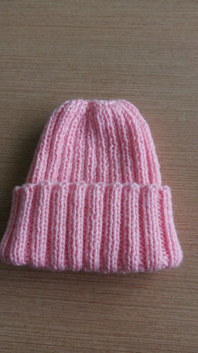 Продам шапку ручної роботи для дівчинки