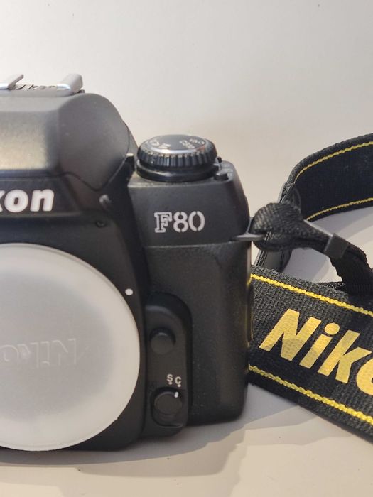 Nikon F80 - Câmara Analógica