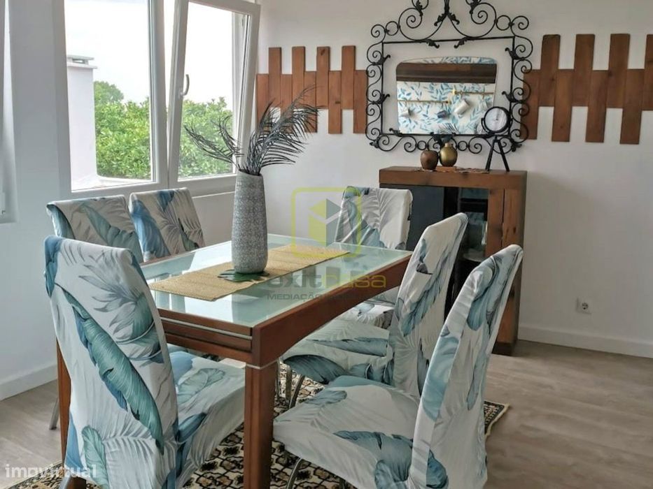 Moradia com 3 Pisos Totalmente Independentes