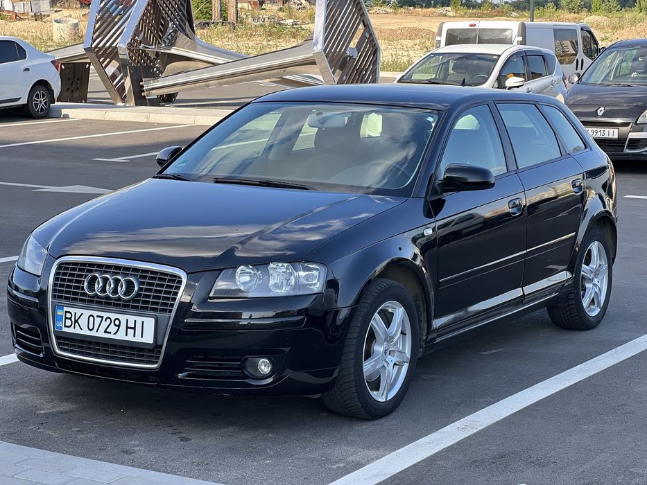 Audi a3 1.6 бензин
