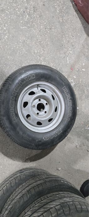 Продам запасне колесо 5*120 R15 235/70R15