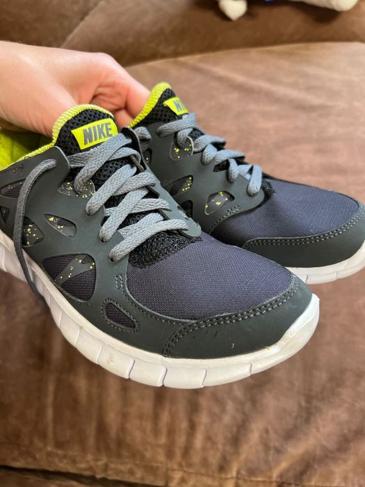 Нові кросівки Nike Free Run 2   39 р