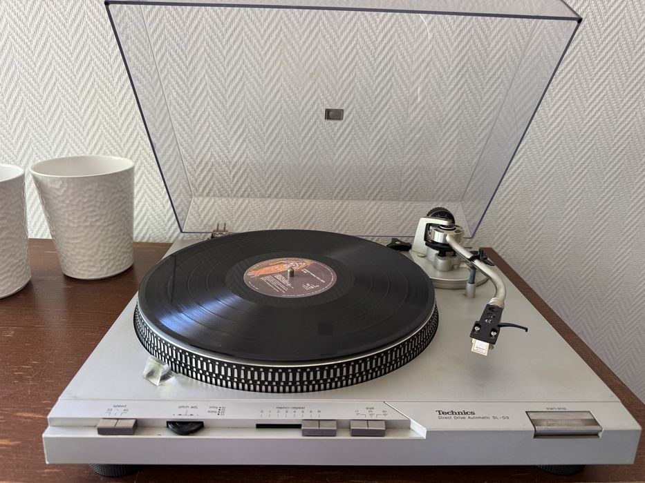 Gramofon Technics SL-D3