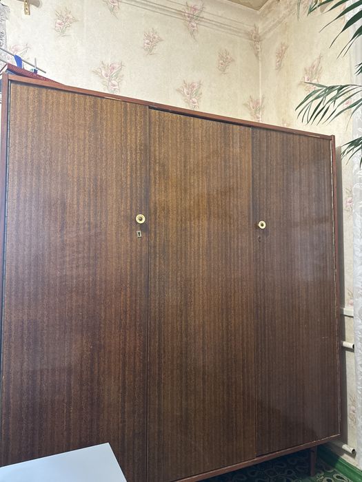 Продадим шкаф ссср