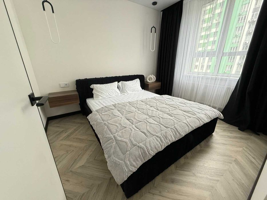 Продаю Євро 2К з новим ремонтом і технікою в Центральному парку.