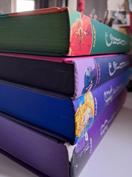 За всю серію Марісси Маєр Сіндер Кресс Місячні хроніки  Вінтер Скарлет