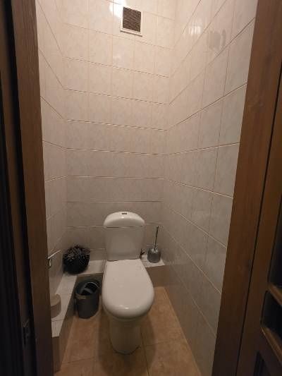 Продаж 2 кімнатна  сталінка Центр,  автономка,ліфт