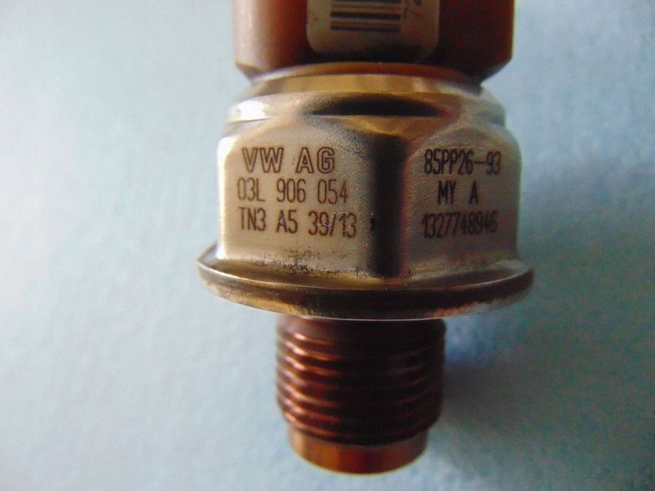 zawór czujnik ciśnienia paliwa 03l906054 2,0tdi