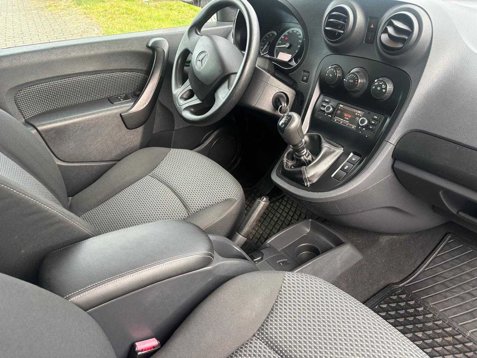 Samochód Mercedes Citan Osobowy