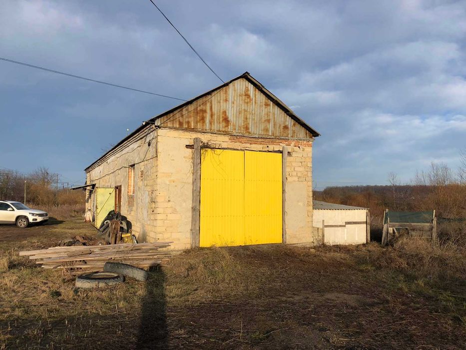 Продам комерційне приміщення (8387)