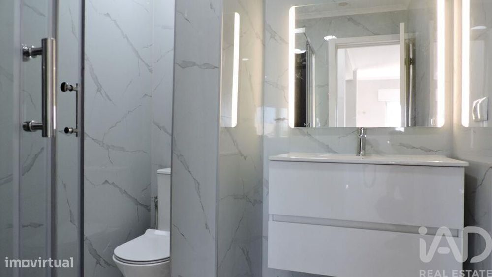 Apartamento T2 em São Sebastião