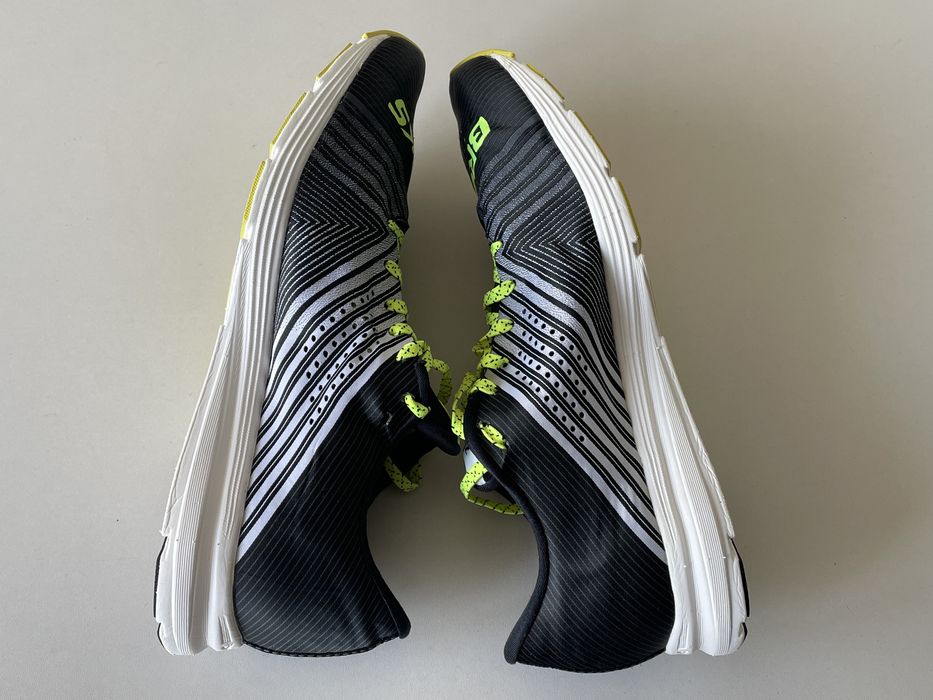 Brooks Hyperion ultra бігові кросівки р. 45 оригінал