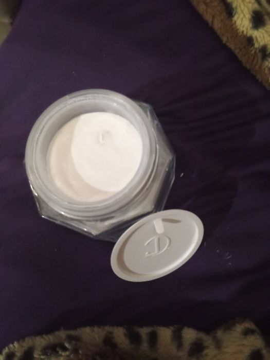 Krem do twarzy firmy Charlotte's Magic Cream 150ml Instant Turnaround Moisturiser
