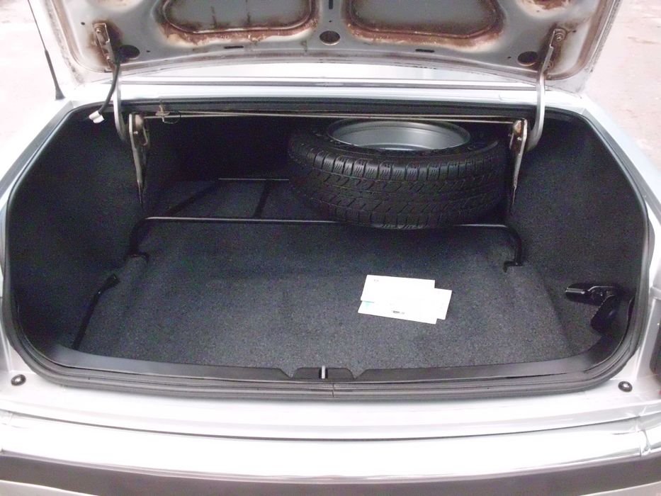 Продам авто Волга 31105 с малым пробегом