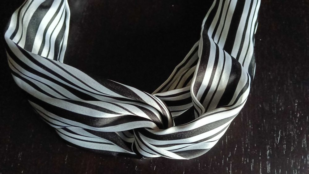Banda cabelo cetim Tiffosi nova