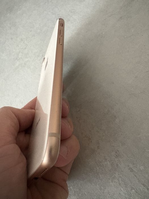 REZERWACJA! iPhone 8 Gold 64 GB Warszawa Białołęka • OLX.pl