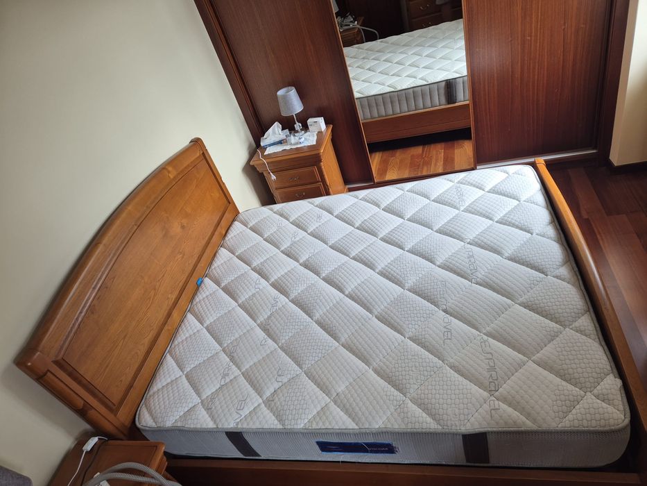 Vendo Cama , Estrado e Colchão