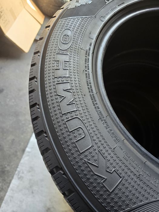 Sprzedam 4 opony 215/70 16" Kumho zimowe