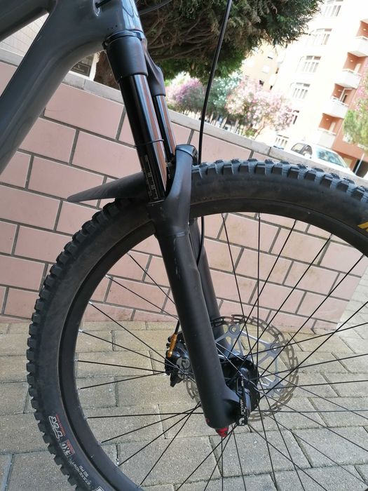 Suspensão Rockshox Yari RC